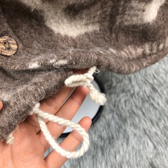 100% V Wool Shirt Men’s - Picture 6 of 8